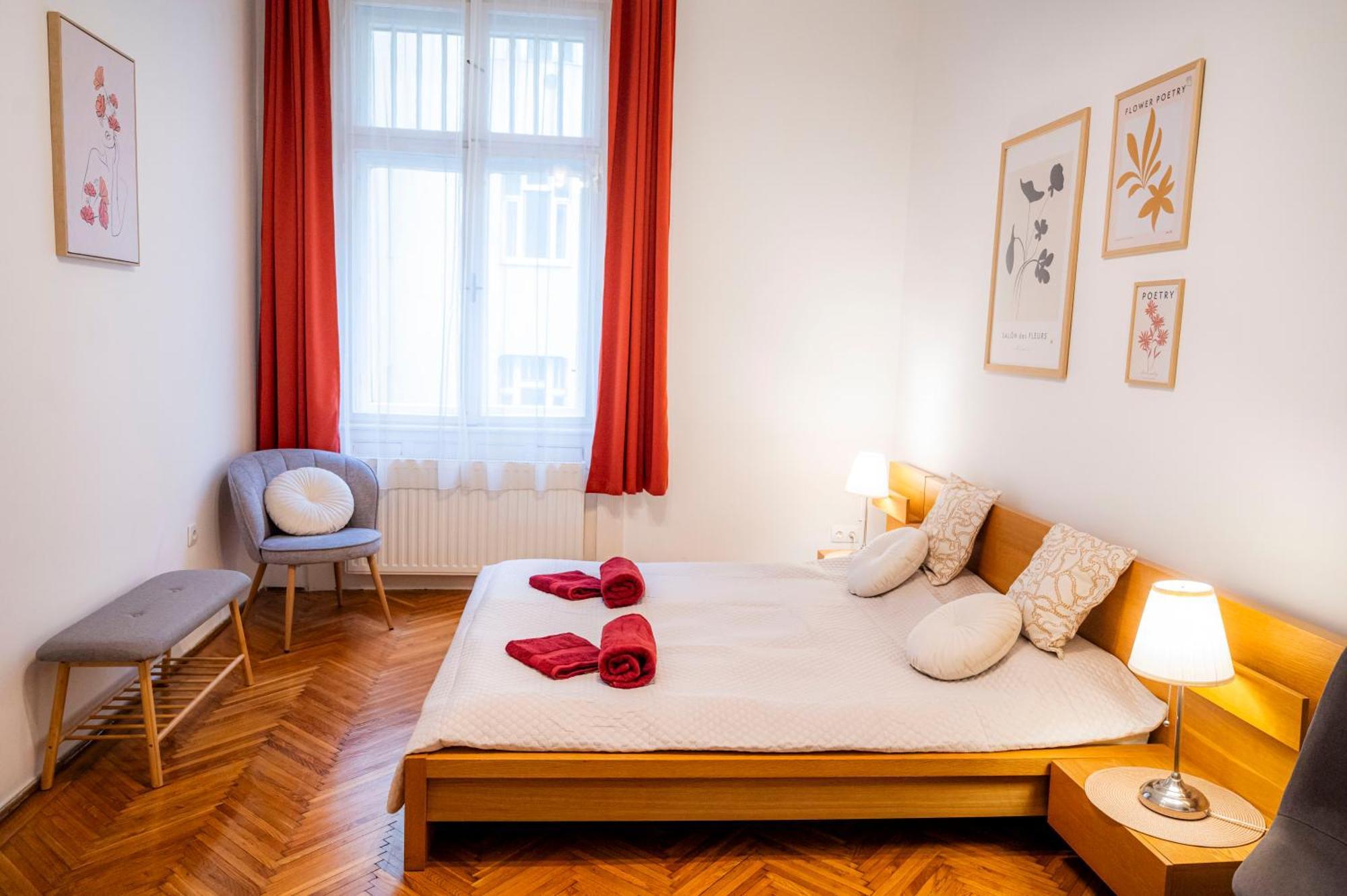 Charles Apartment *