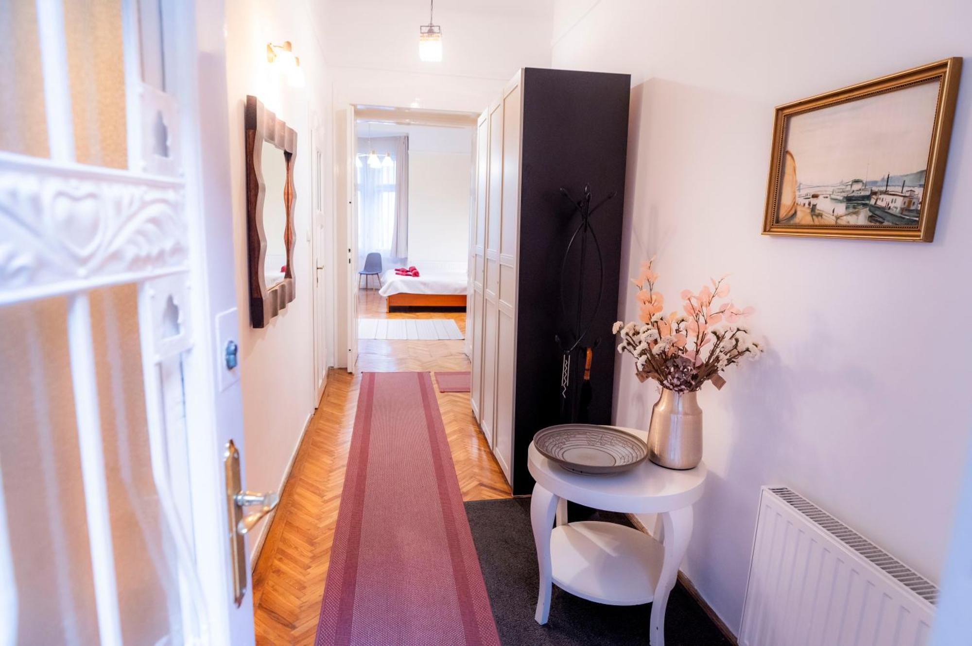 Apartament Charles